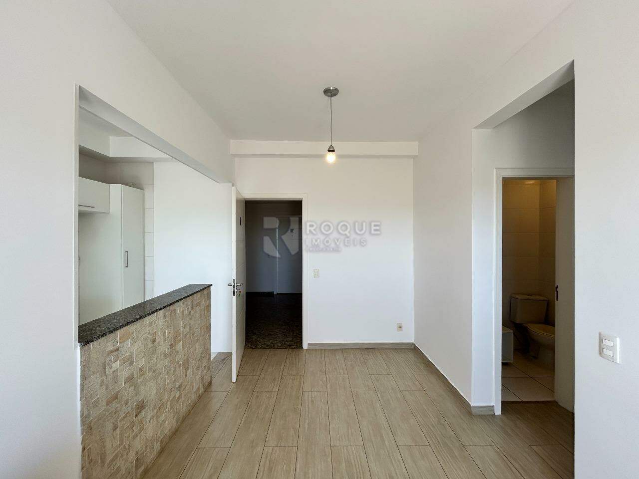 Apartamento para aluguel no bairro Chácaras Antonieta: Sala 