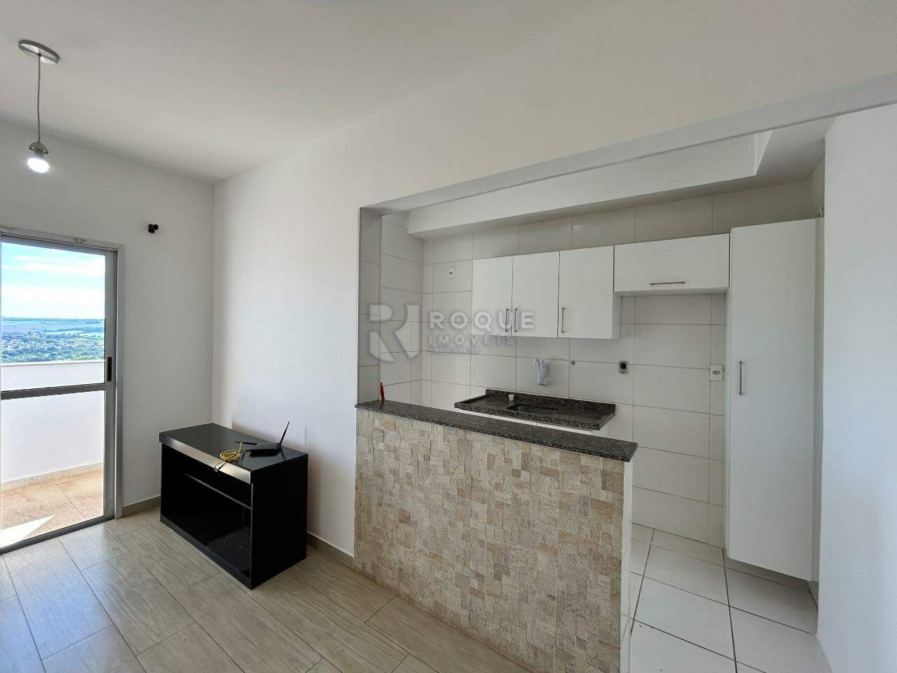 Apartamento para aluguel no bairro Chácaras Antonieta: Sala / Cozinha 