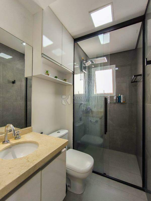 Apartamento à venda no bairro Desmembramento Oscar Antonio Breda: WC SUÍTE