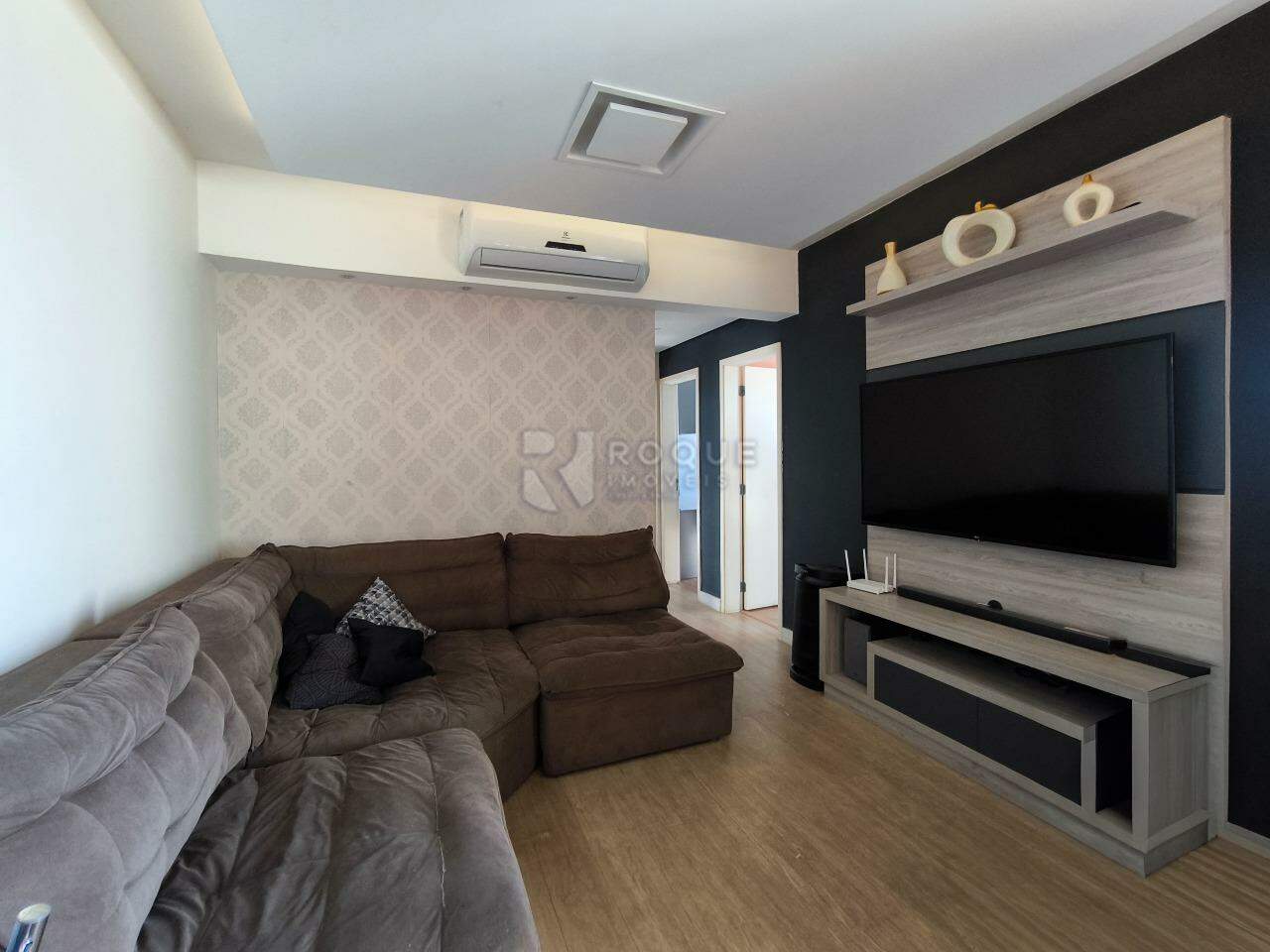 Apartamento à venda no bairro Desmembramento Oscar Antonio Breda: SALA DE ESTAR