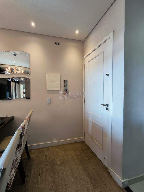 Apartamento à venda no bairro Desmembramento Oscar Antonio Breda: HALL DE ENTRADA