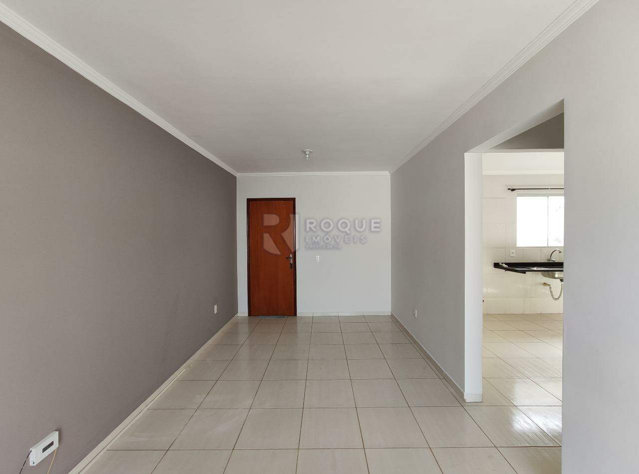 Apartamento à venda no bairro Chácaras Antonieta: Sala 