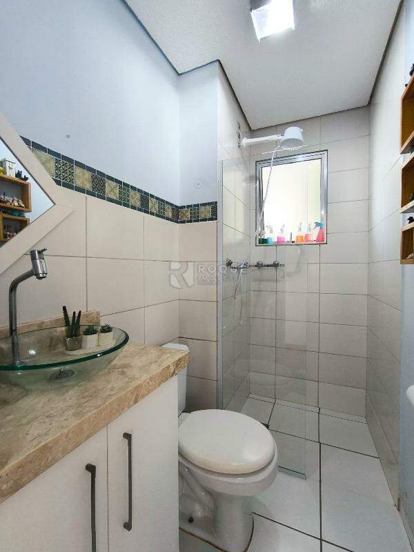 Apartamento à venda no bairro Jardim Parque Novo Mundo: BANHEIRO SOCIAL