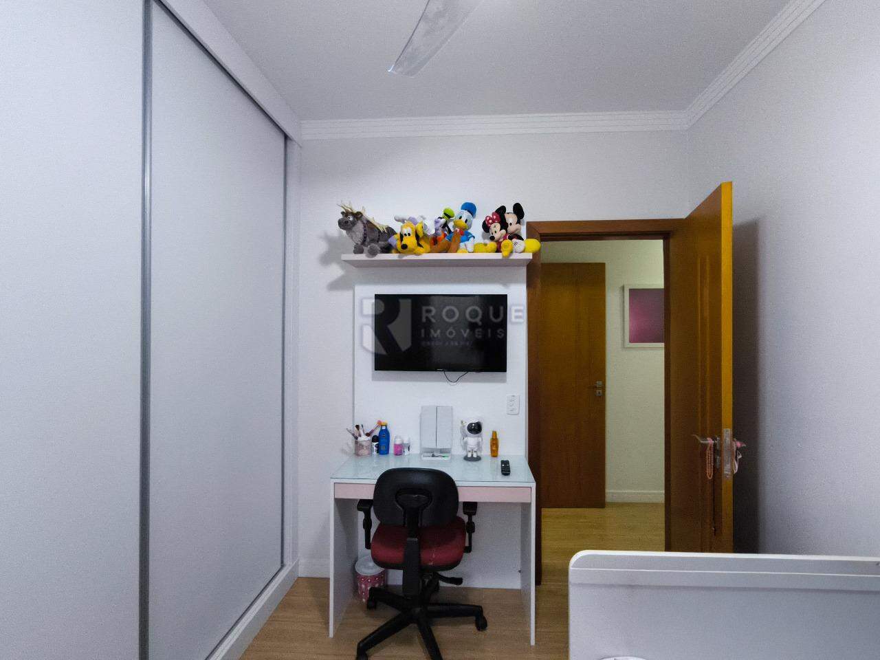 Casa em condomínio à venda no bairro JARDIM PORTO REAL I: DORMITÓRIO 1