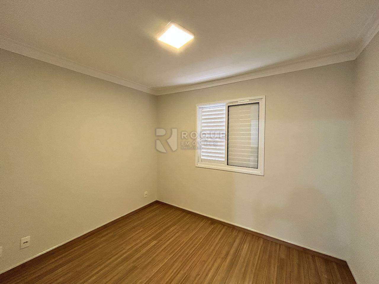 Apartamento para aluguel no bairro Jardim Parque Novo Mundo: Dormitório 3 suíte 