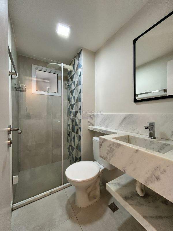 Apartamento para aluguel no bairro Jardim Parque Novo Mundo: WC social 