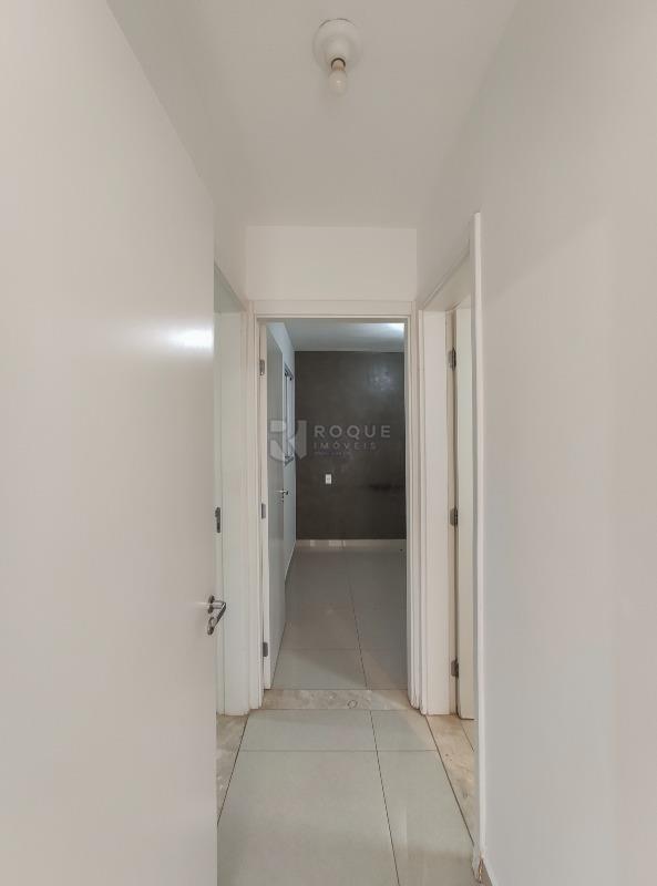 Apartamento à venda no bairro Chácaras Antonieta: Hall 