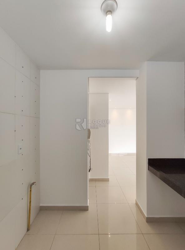 Apartamento à venda no bairro Chácaras Antonieta: Cozinha 