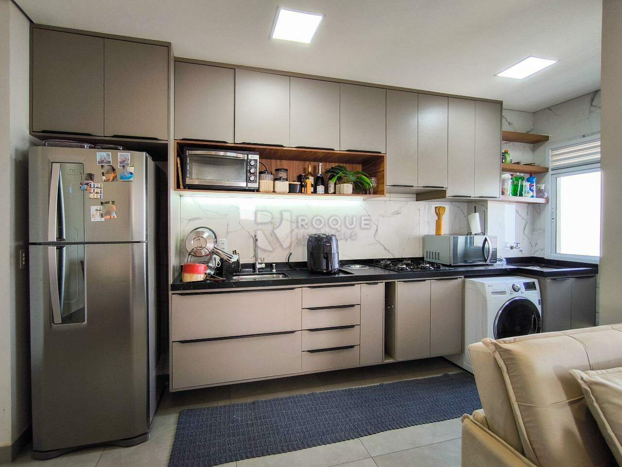 Apartamento à venda no bairro Jardim do Lago: COZINHA