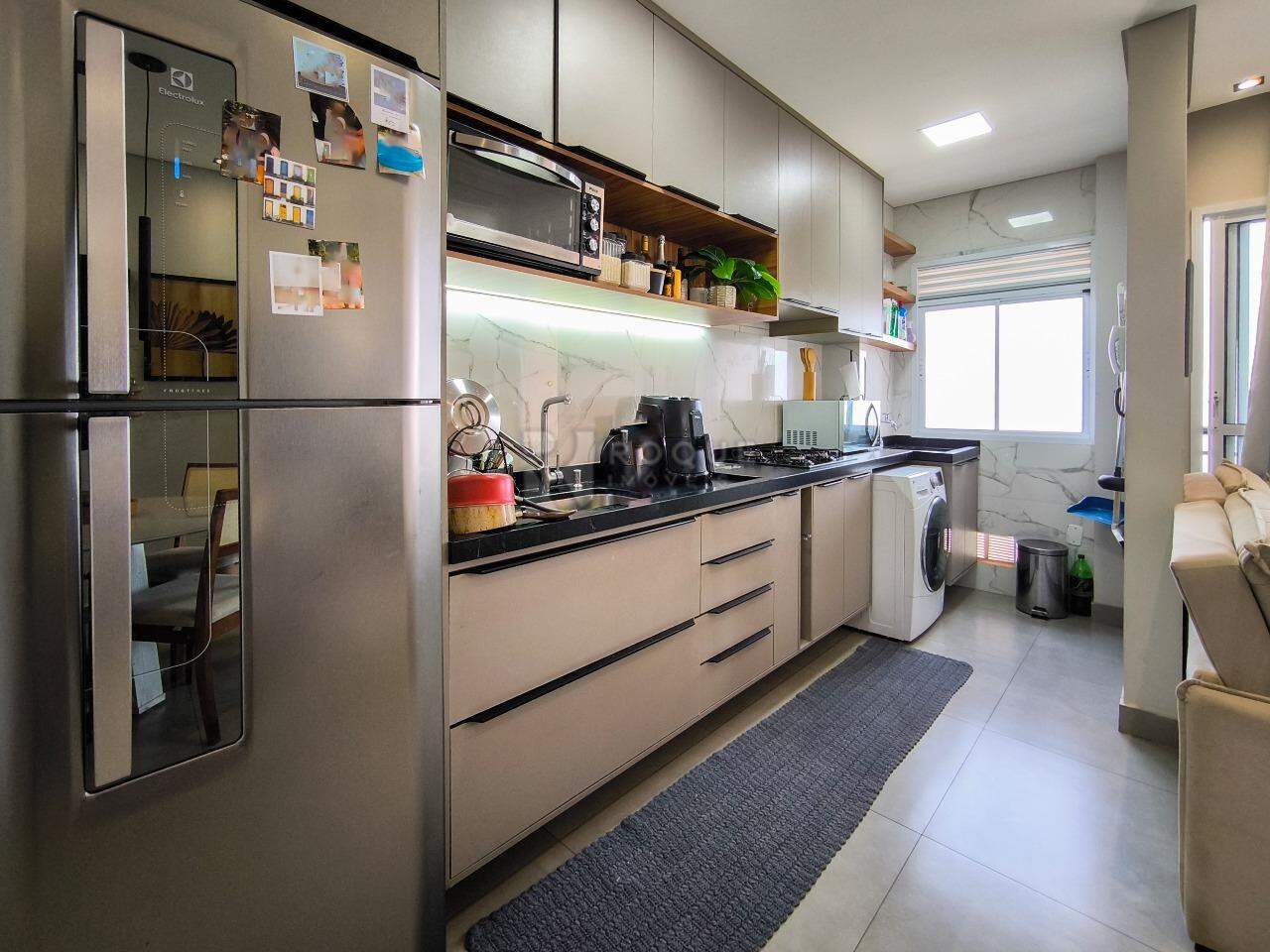 Apartamento à venda no bairro Jardim do Lago: COZINHA