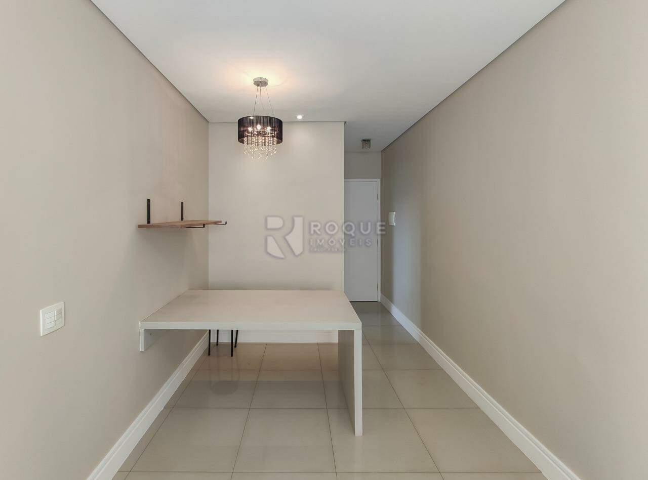Apartamento à venda no bairro Vila Queiroz: Sala 