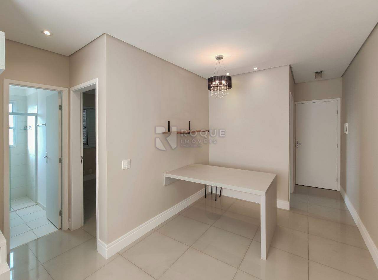 Apartamento à venda no bairro Vila Queiroz: Sala 