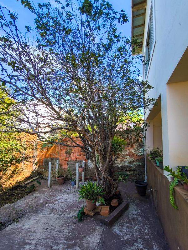Casa Residencial à venda no bairro Vila Teixeira Marques: QUINTAL