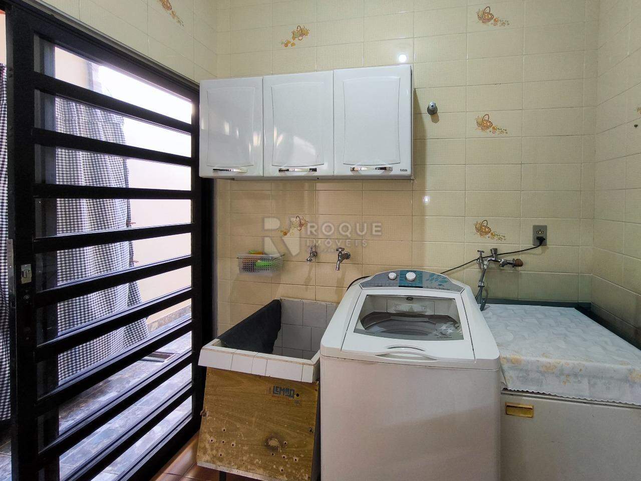 Casa Residencial à venda no bairro Jardim Esmeralda: LAVANDERIA