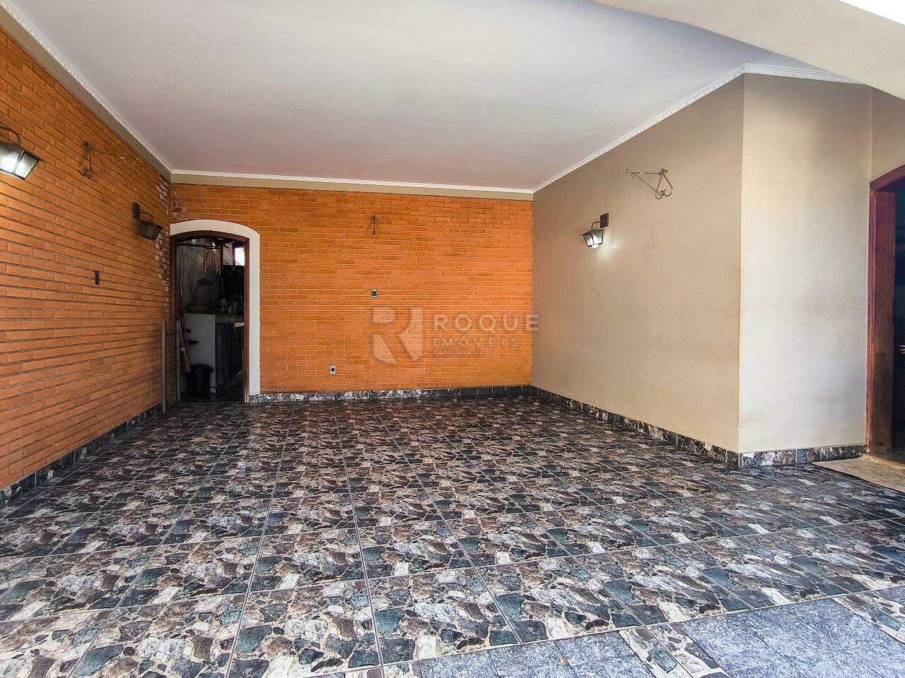 Casa Residencial à venda no bairro Jardim Esmeralda: GARAGEM