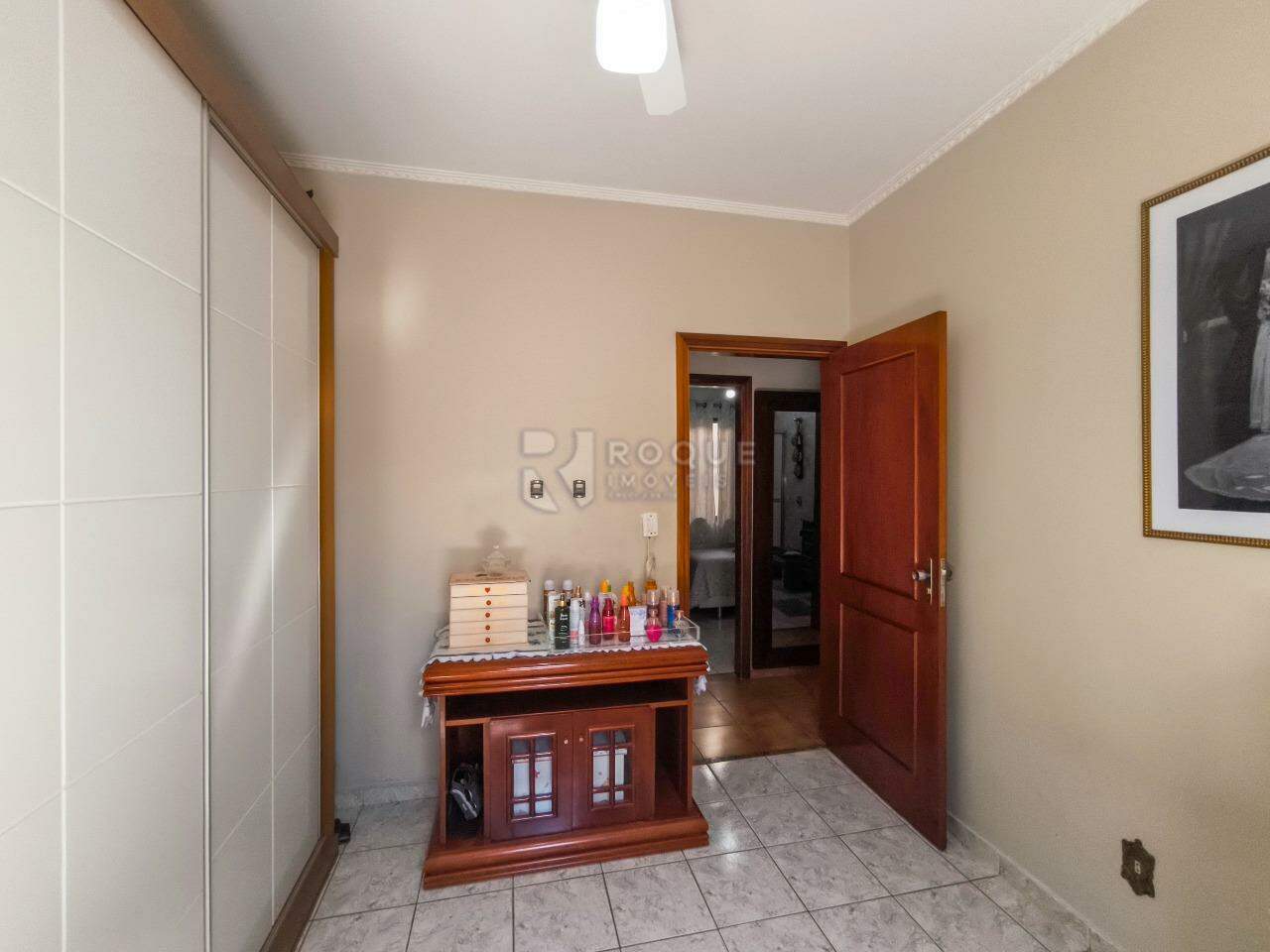 Casa Residencial à venda no bairro Jardim Esmeralda: DORMITÓRIO 1
