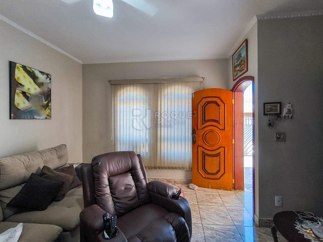Casa Residencial à venda no bairro Jardim Esmeralda: SALA DE ESTAR