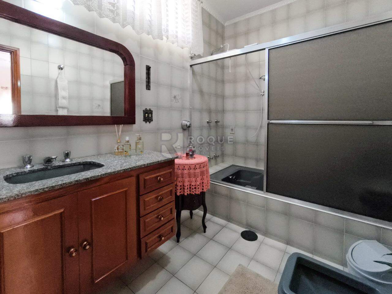 Casa Residencial à venda no bairro Jardim Esmeralda: WC SUÍTE