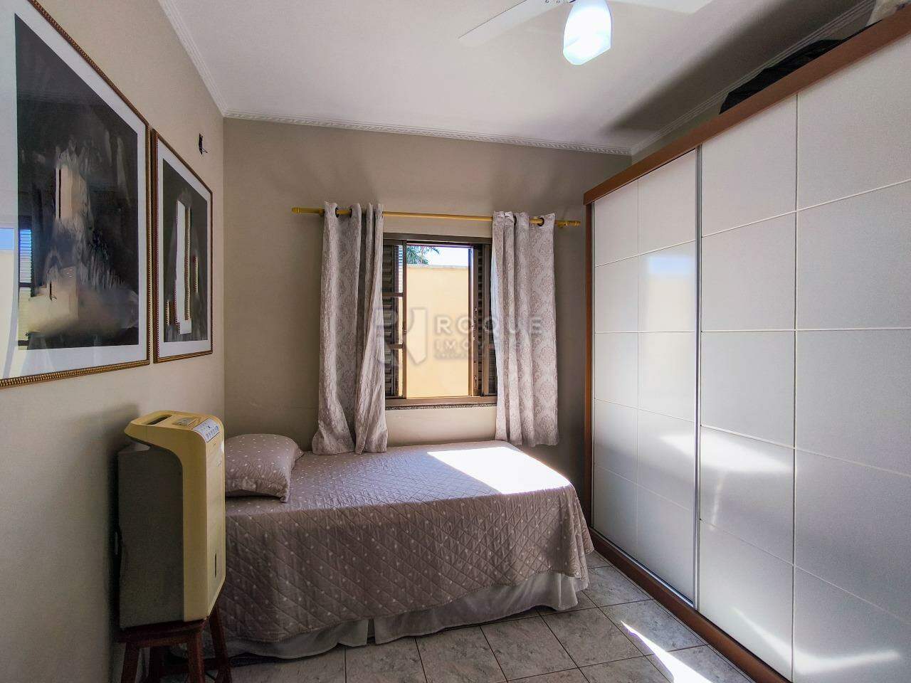 Casa Residencial à venda no bairro Jardim Esmeralda: DORMITÓRIO 1