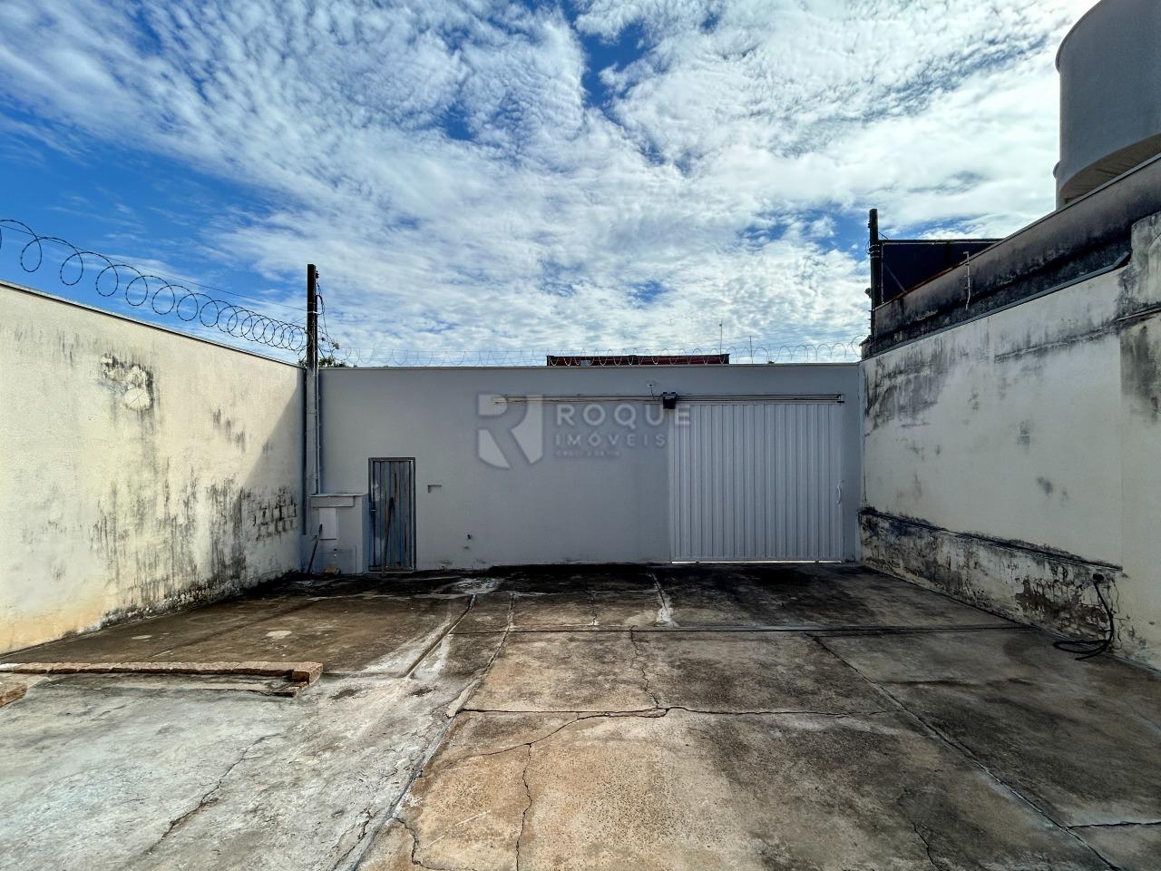 Casa Residencial para aluguel no bairro Jardim Anhanguera: Área externa