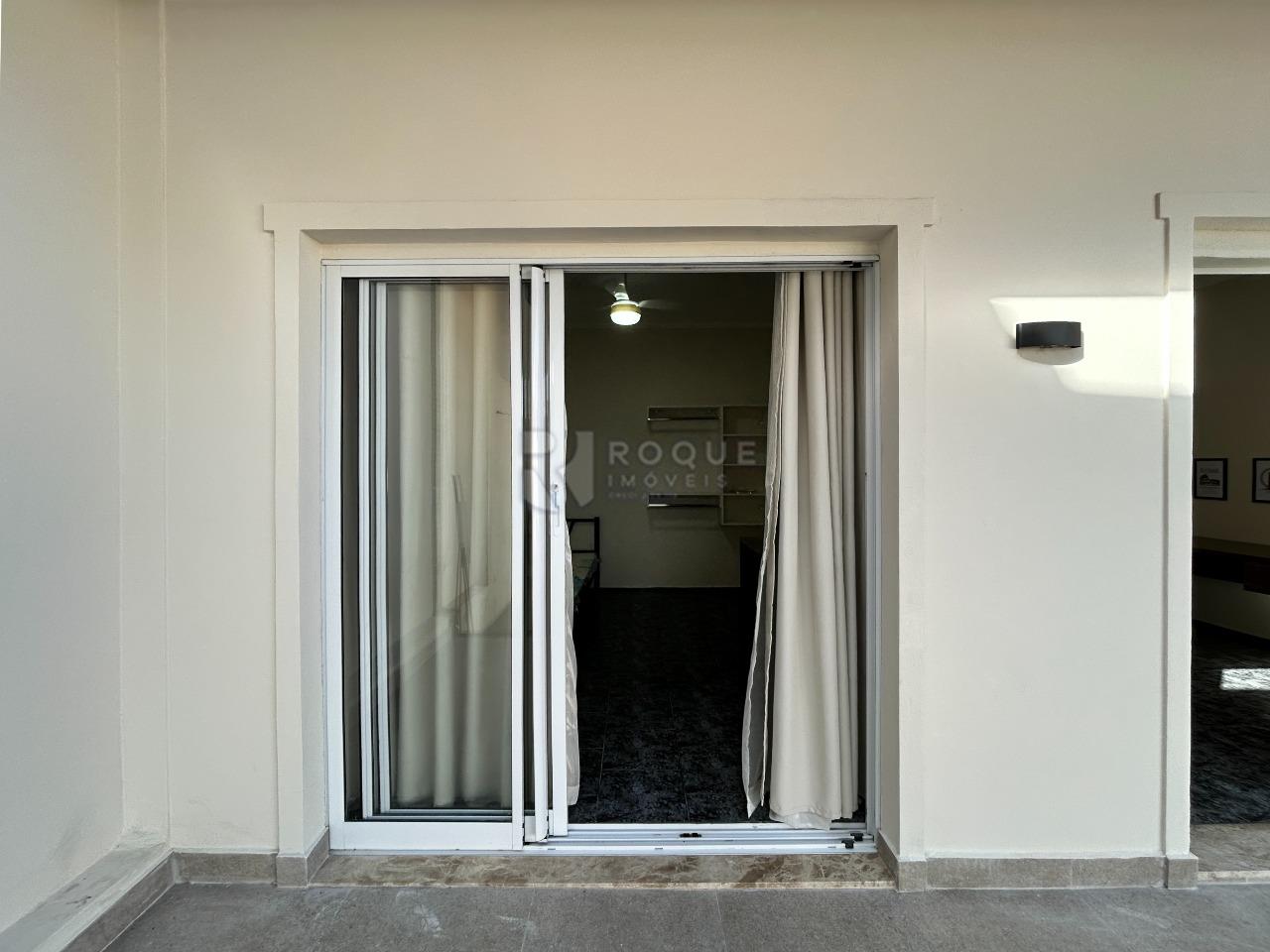 Casa Residencial para aluguel no bairro Jardim Anhanguera: Acesso dormitório 1