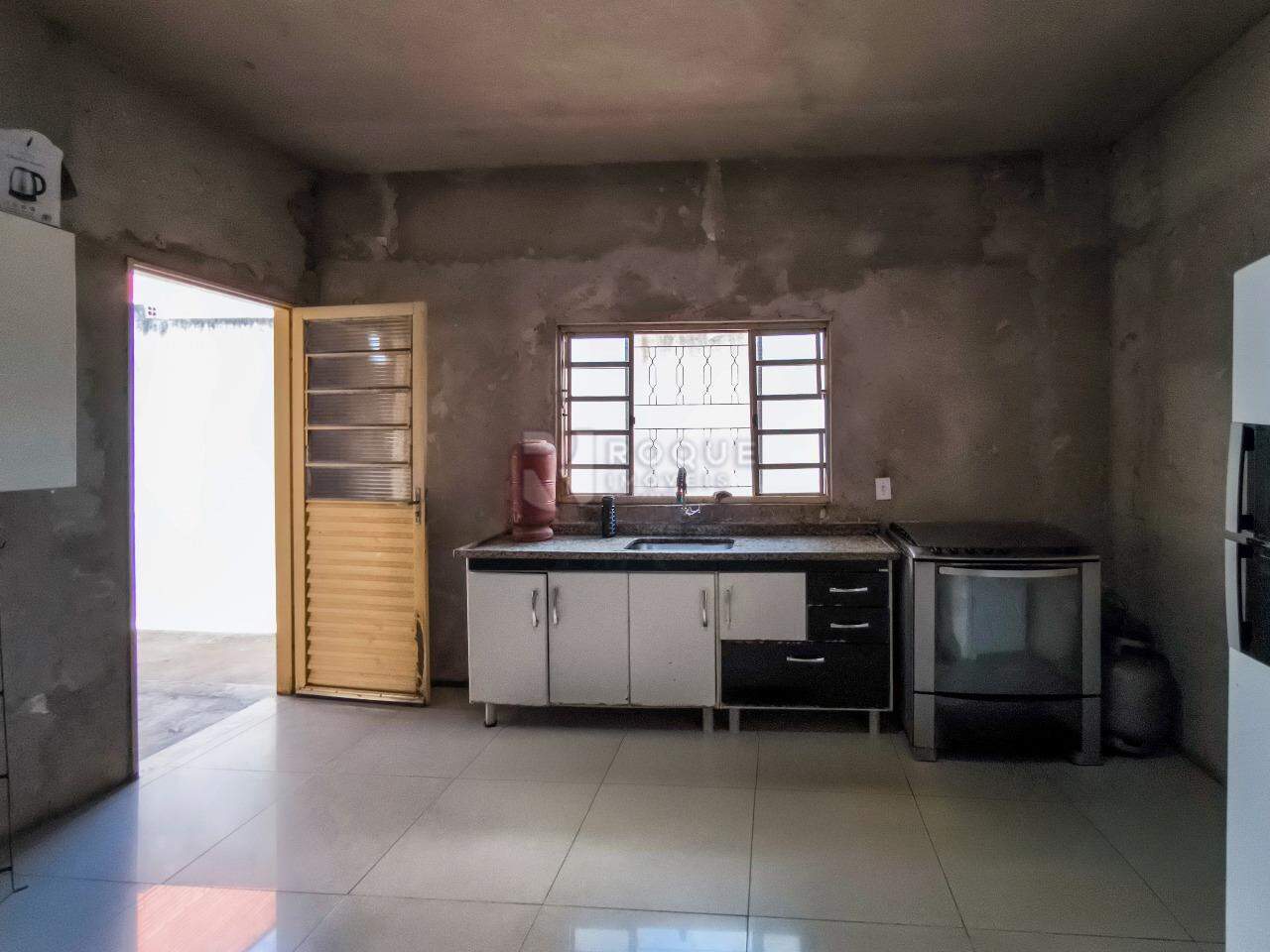 Casa Residencial à venda no bairro Geada: COZINHA