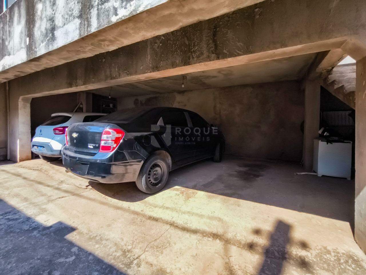 Casa Residencial à venda no bairro Geada: GARAGEM