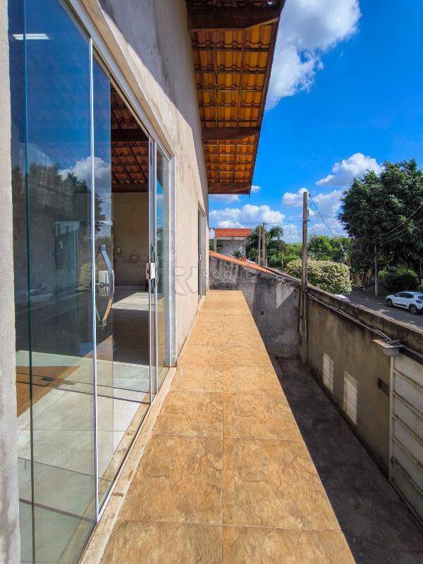 Casa Residencial à venda no bairro Geada: VARANDA