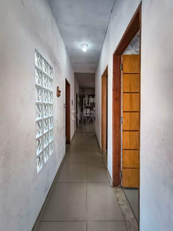 Casa Residencial à venda no bairro Geada: CORREDOR INTERNO