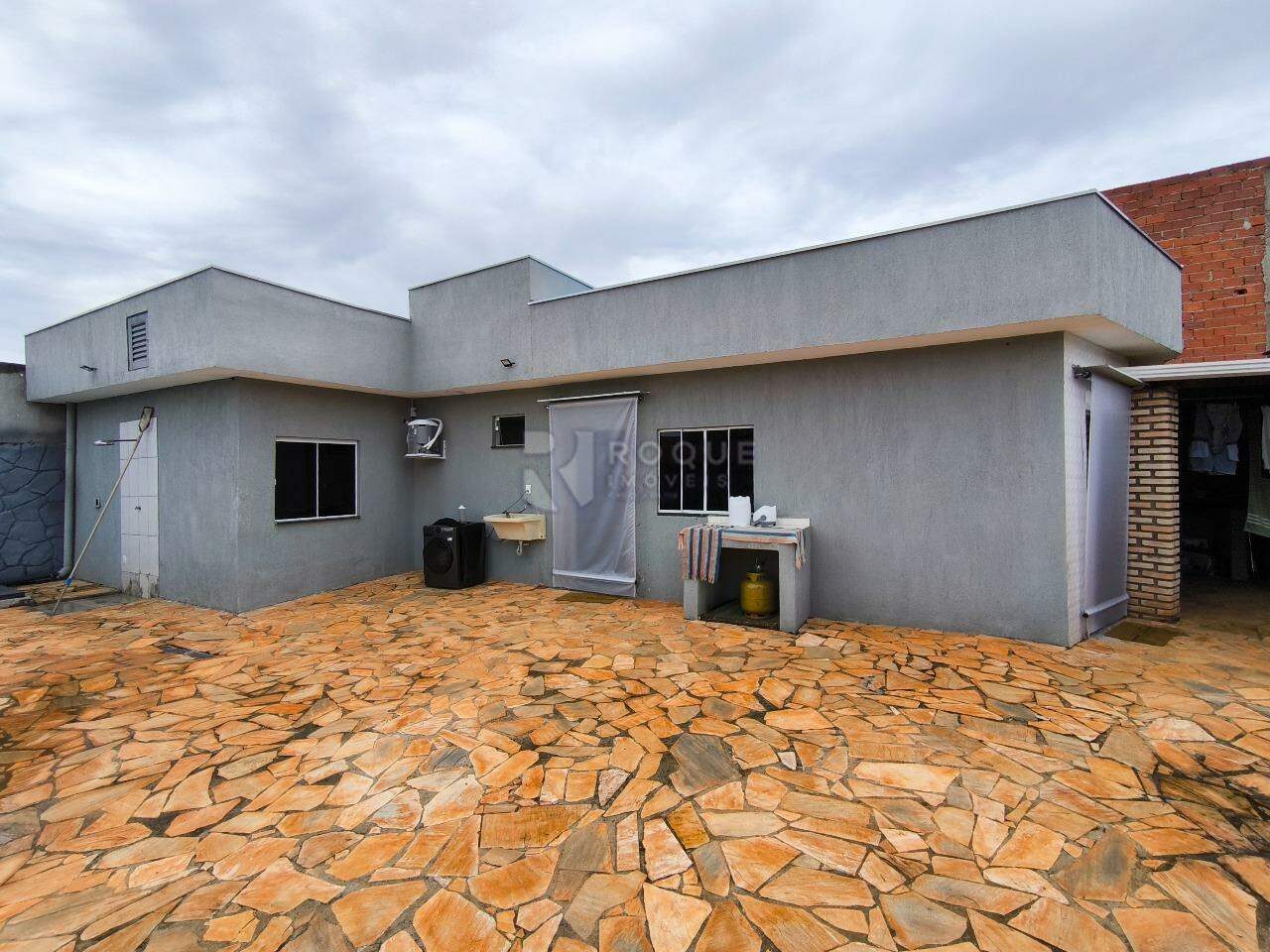 Casa Residencial à venda no bairro Residencial Alvorada: FRENTE