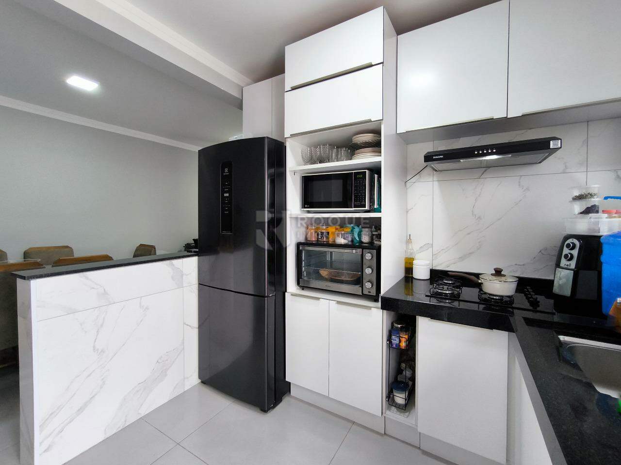 Casa Residencial à venda no bairro Residencial Alvorada: COZINHA