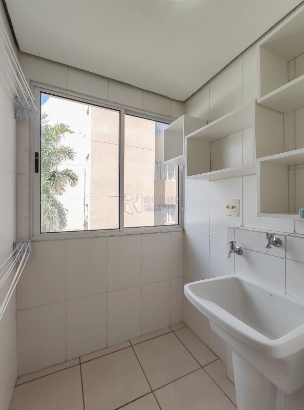 Apartamento à venda no bairro Chácaras Antonieta: Área de serviço 