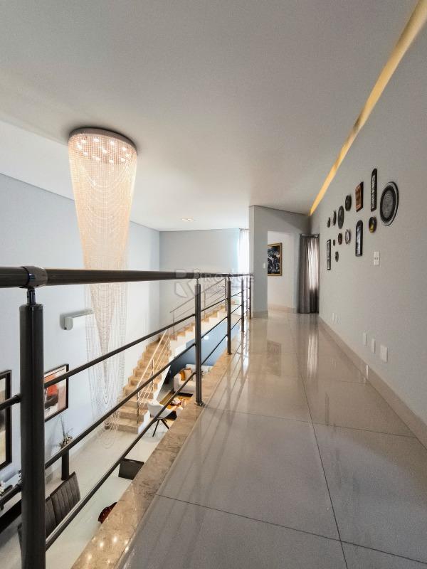 Casa em condomínio à venda no bairro Residencial Margarida de Holstein: PISO SUPERIOR