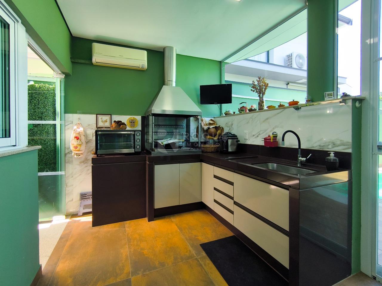 Casa em condomínio à venda no bairro Residencial Margarida de Holstein: ÁREA GOURMET