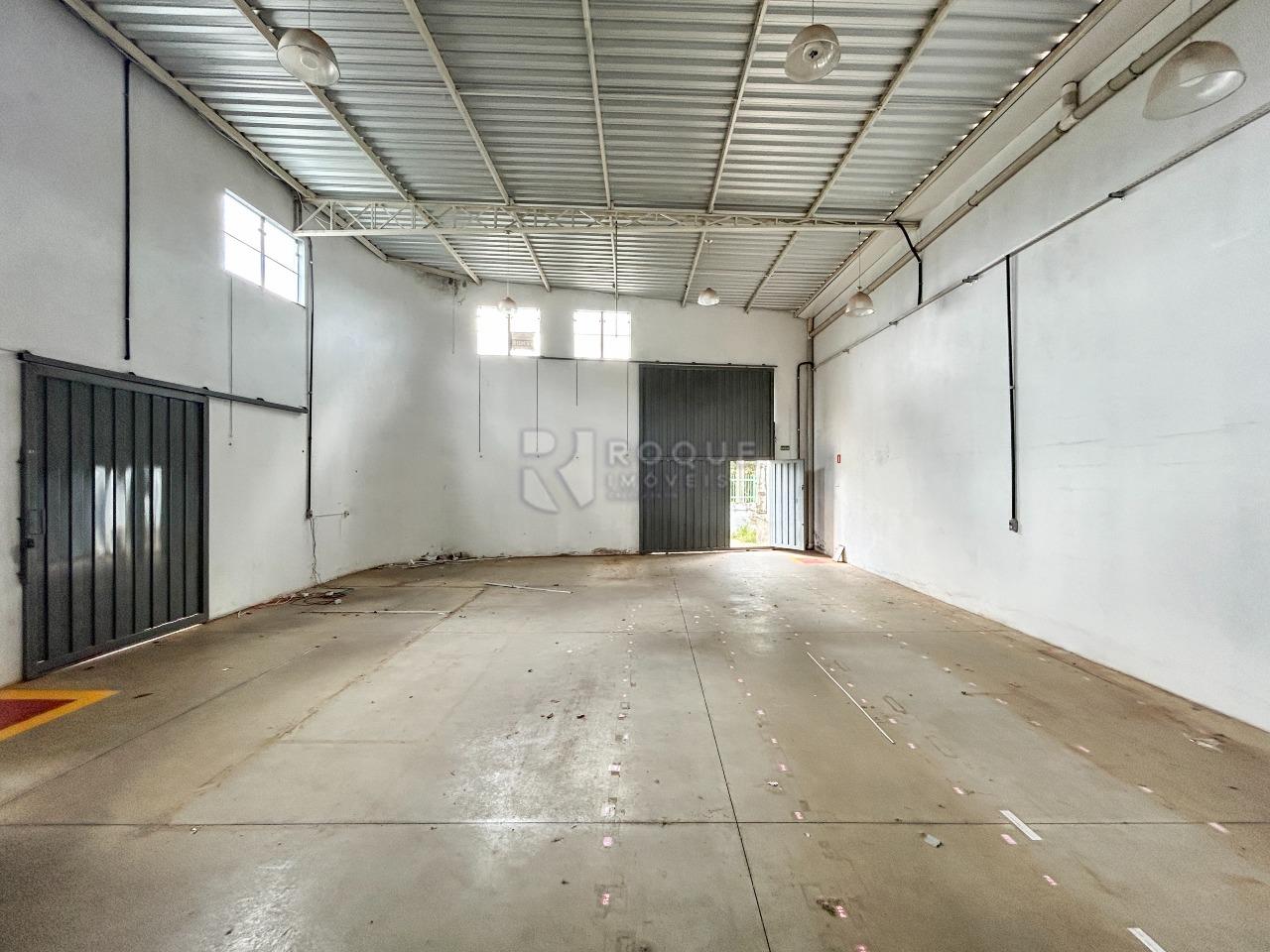 Barracão/Galpão à venda no bairro Residencial Palmeira Real: Salão