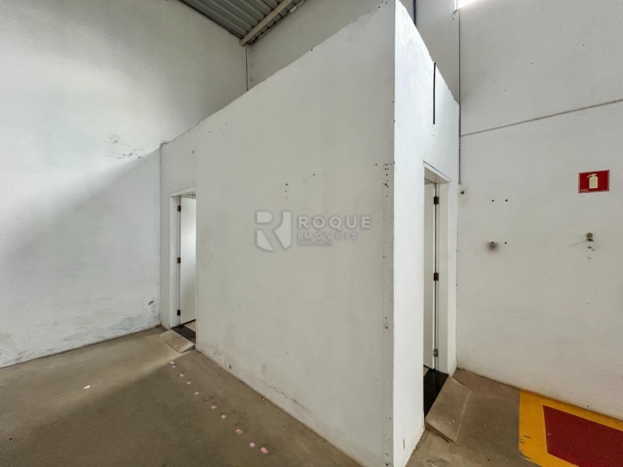 Barracão/Galpão à venda no bairro Residencial Palmeira Real: Salão