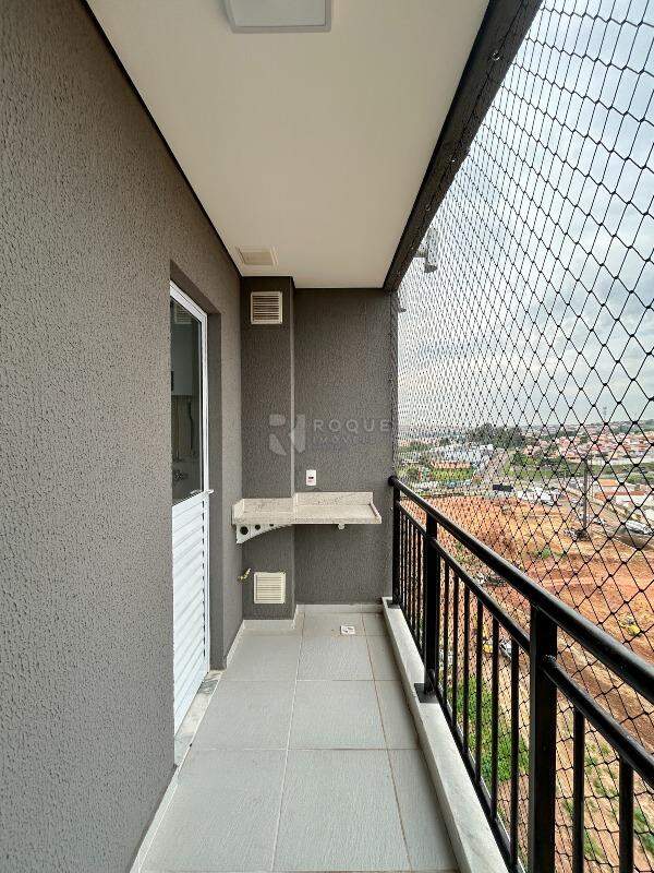 Apartamento para aluguel no bairro Jardim Esteves: Sacada