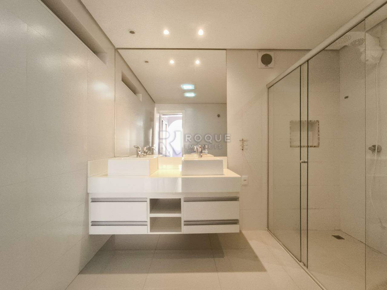 Apartamento para aluguel no bairro Centro: WC SUÍTE 1