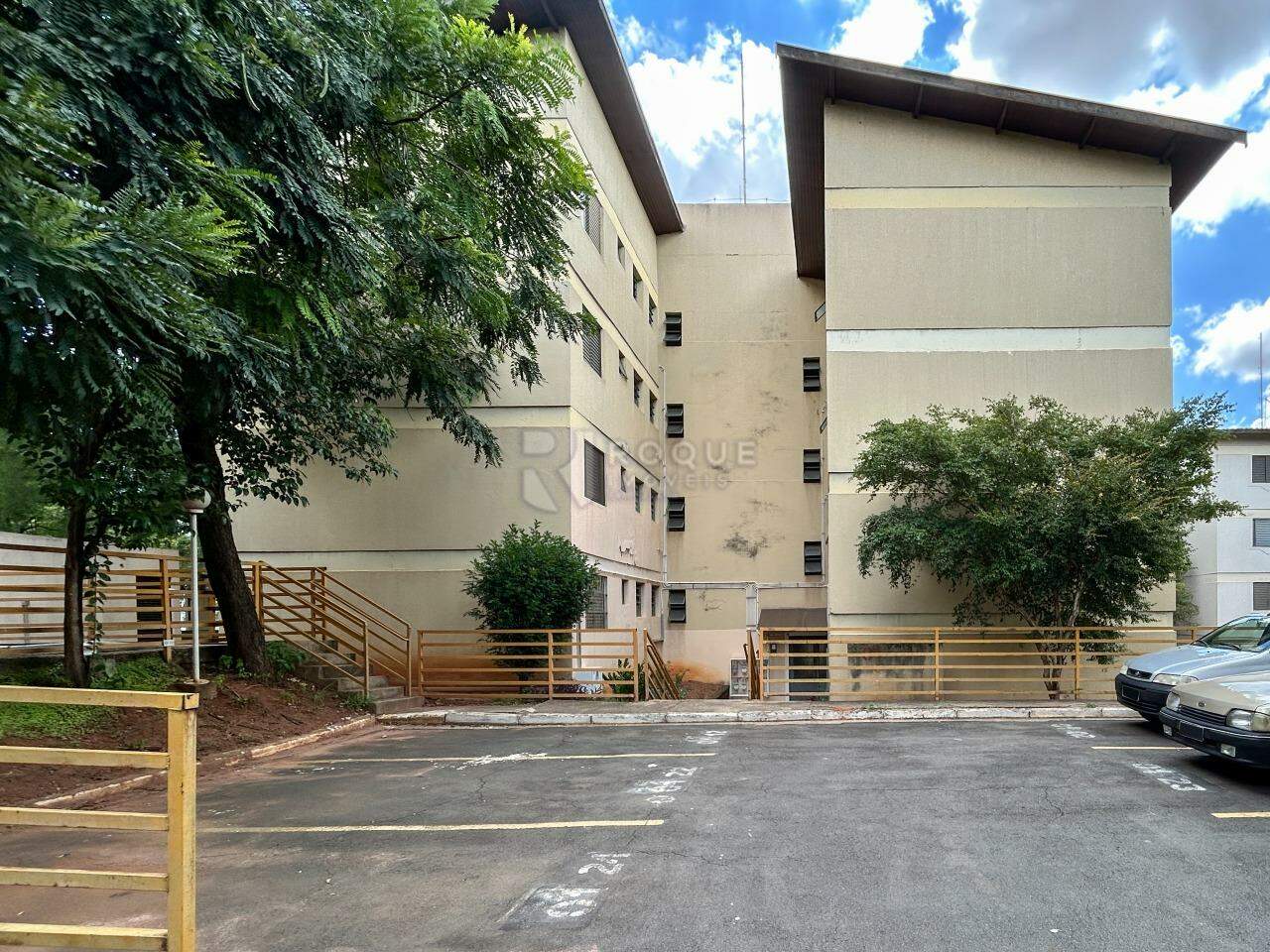 Apartamento para aluguel no bairro Jardim Ipiranga: Condomínio 