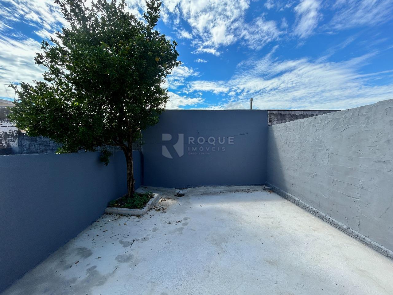 Casa Residencial para aluguel no bairro Vila Claudia: Fundo 