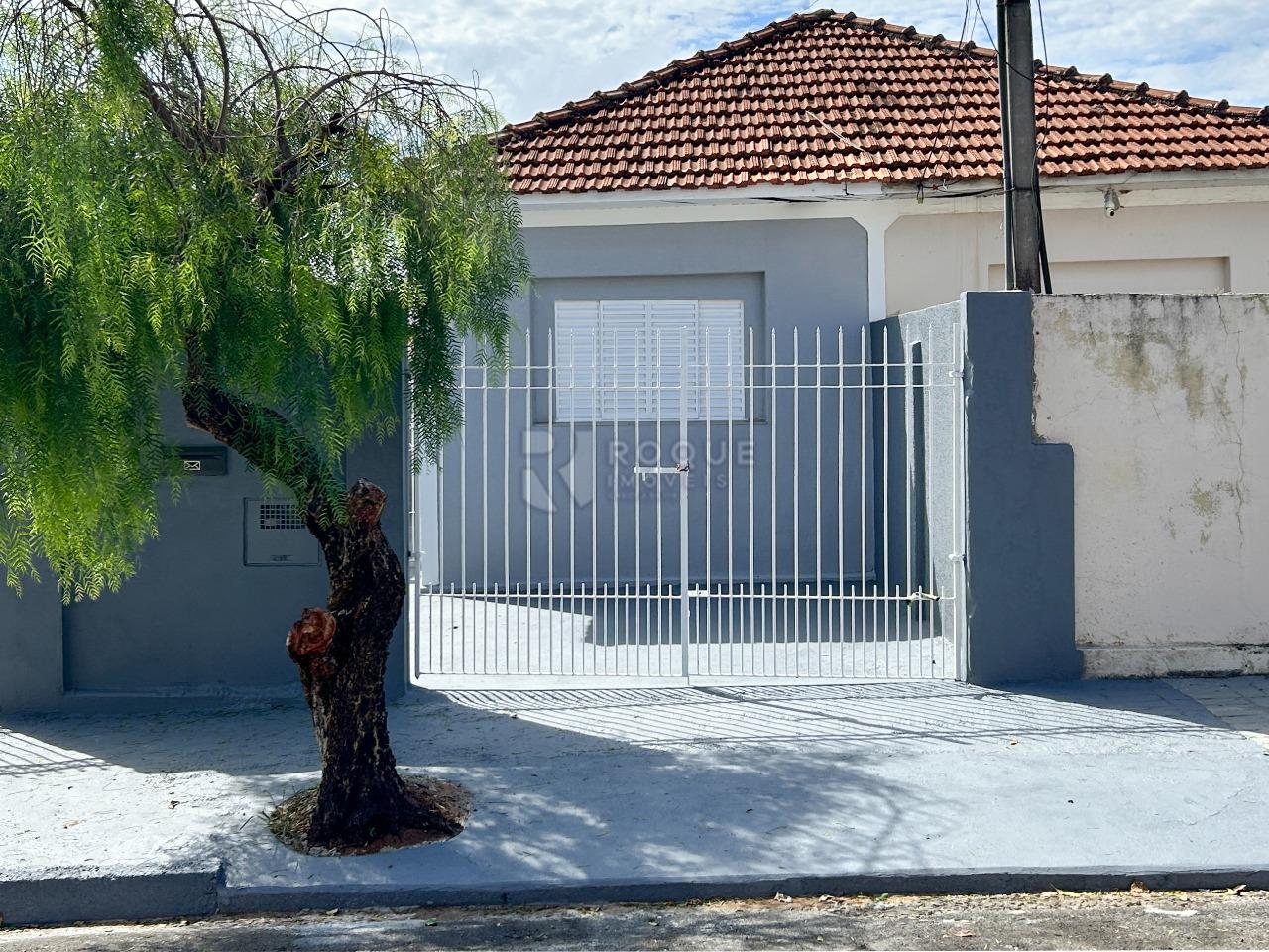 Casa Residencial para aluguel no bairro Vila Claudia: Fachada 