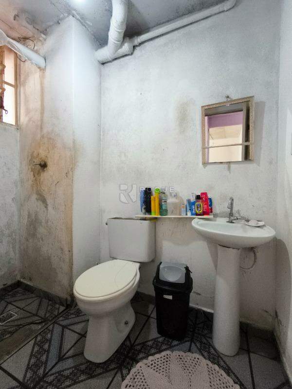 Apartamento à venda no bairro Jardim Olga Veroni: BANHEIRO SOCIAL
