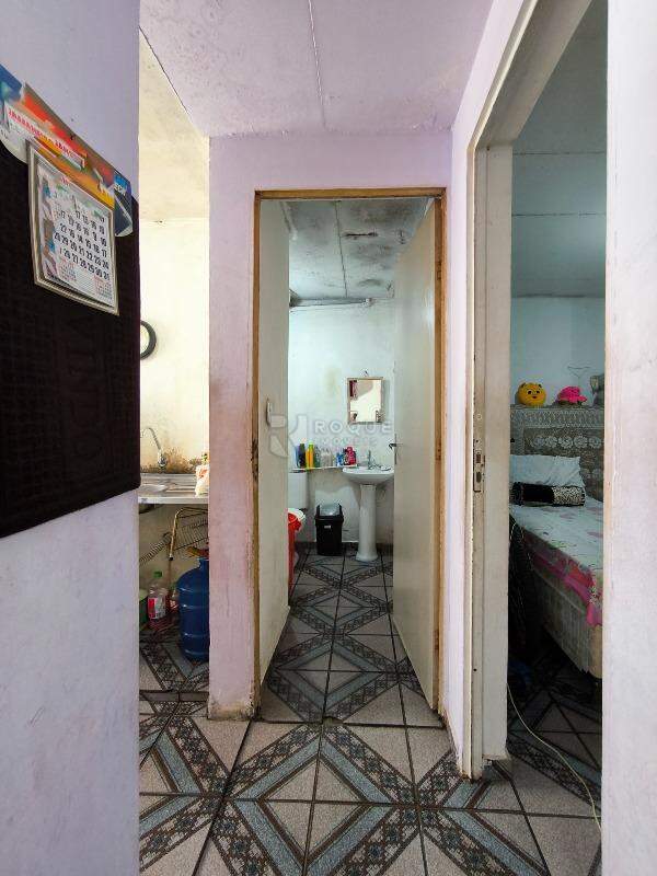 Apartamento à venda no bairro Jardim Olga Veroni: ÁREA DE CIRCULAÇÃO