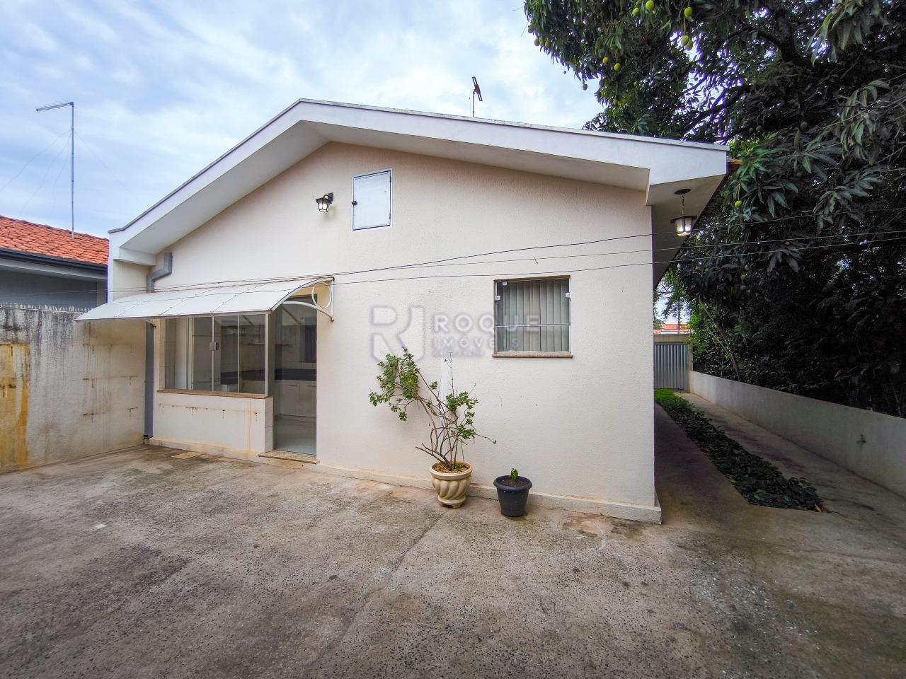 Casa Residencial para aluguel no bairro Jardim Morro Branco: FUNDOS