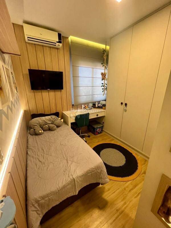 Apartamento à venda no bairro Vila Santa Rosália: DORMITÓRIO 