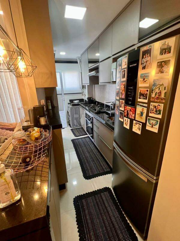 Apartamento à venda no bairro Vila Santa Rosália: COZINHA