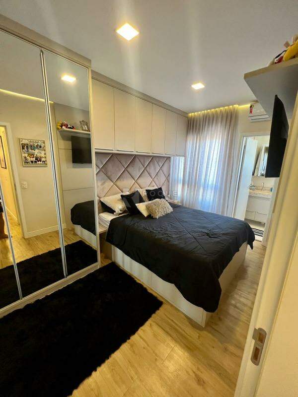 Apartamento à venda no bairro Vila Santa Rosália: SUITE