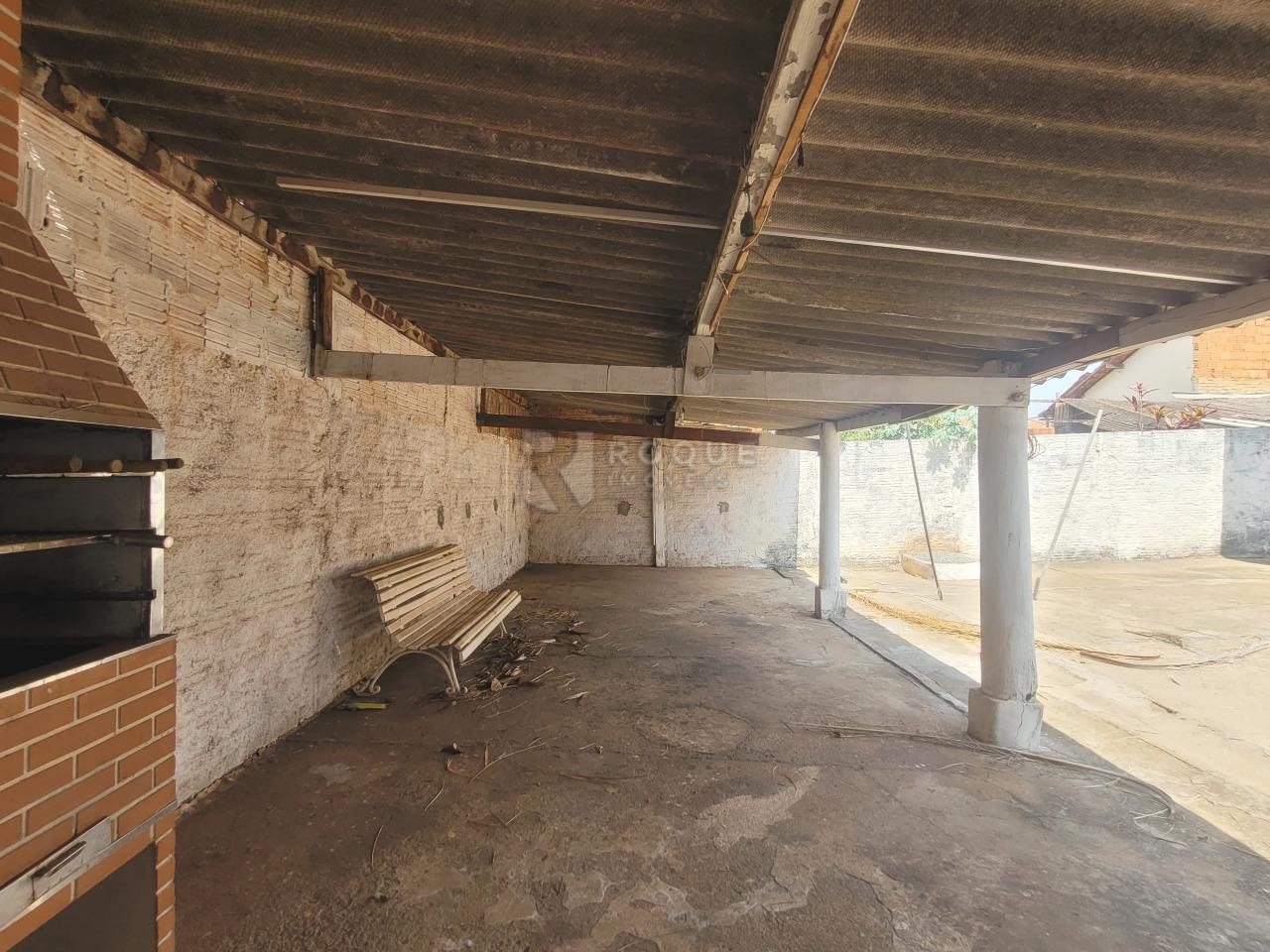 Casa Residencial à venda no bairro Vila Queiroz: Churrasqueira