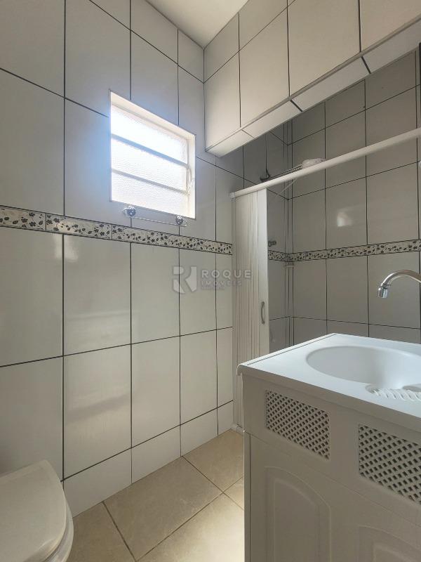 Casa Residencial à venda no bairro Vila Queiroz: WC Social