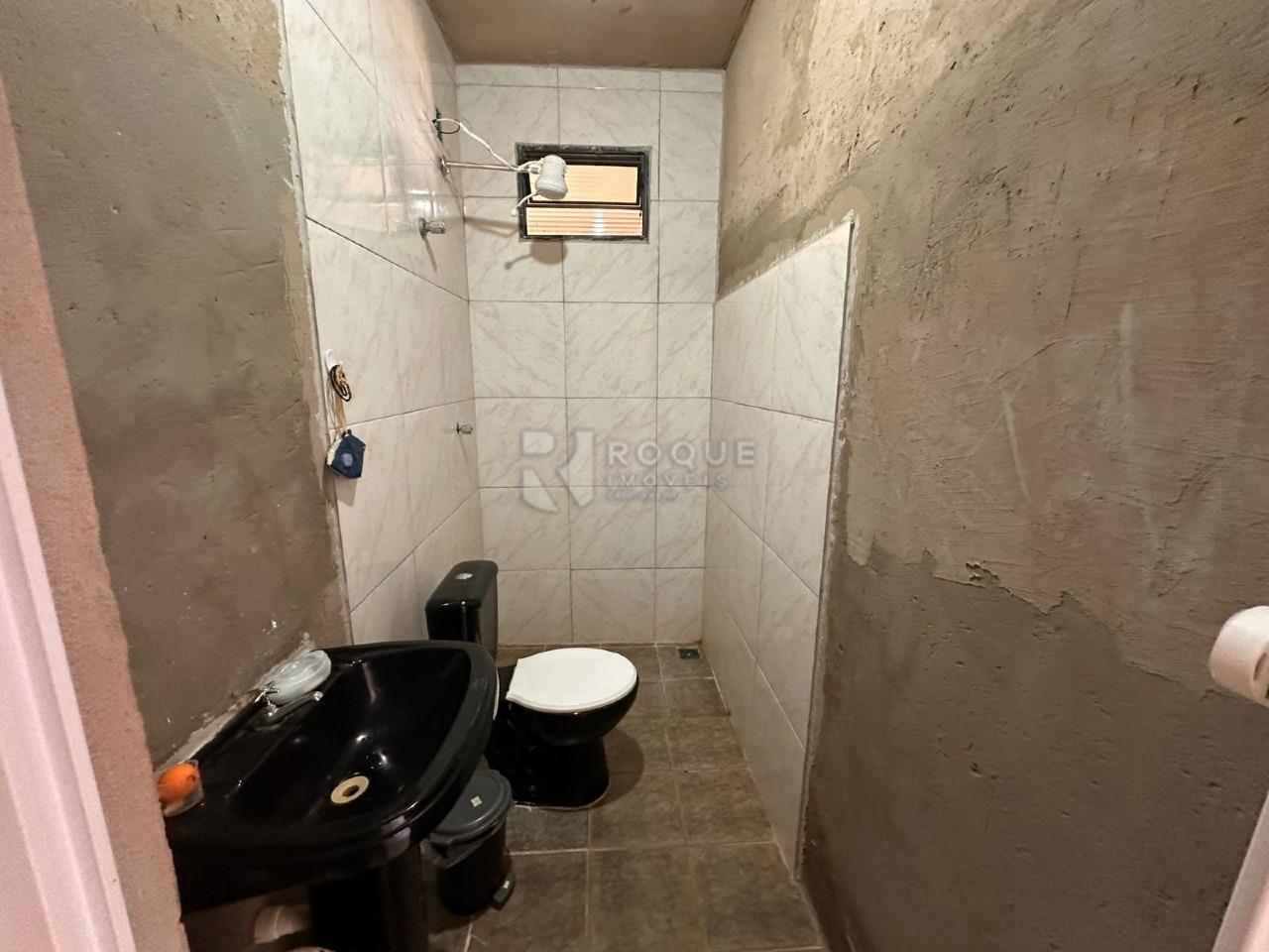 Casa Residencial à venda no bairro Geada: WC SOCIAL CASA FUNDOS